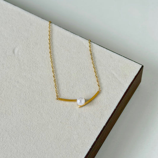 Pearl Bar Necklace