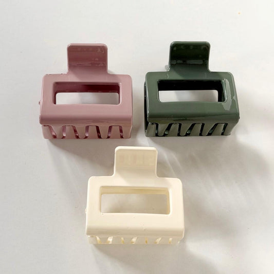 Basic Gloss Claw Clip