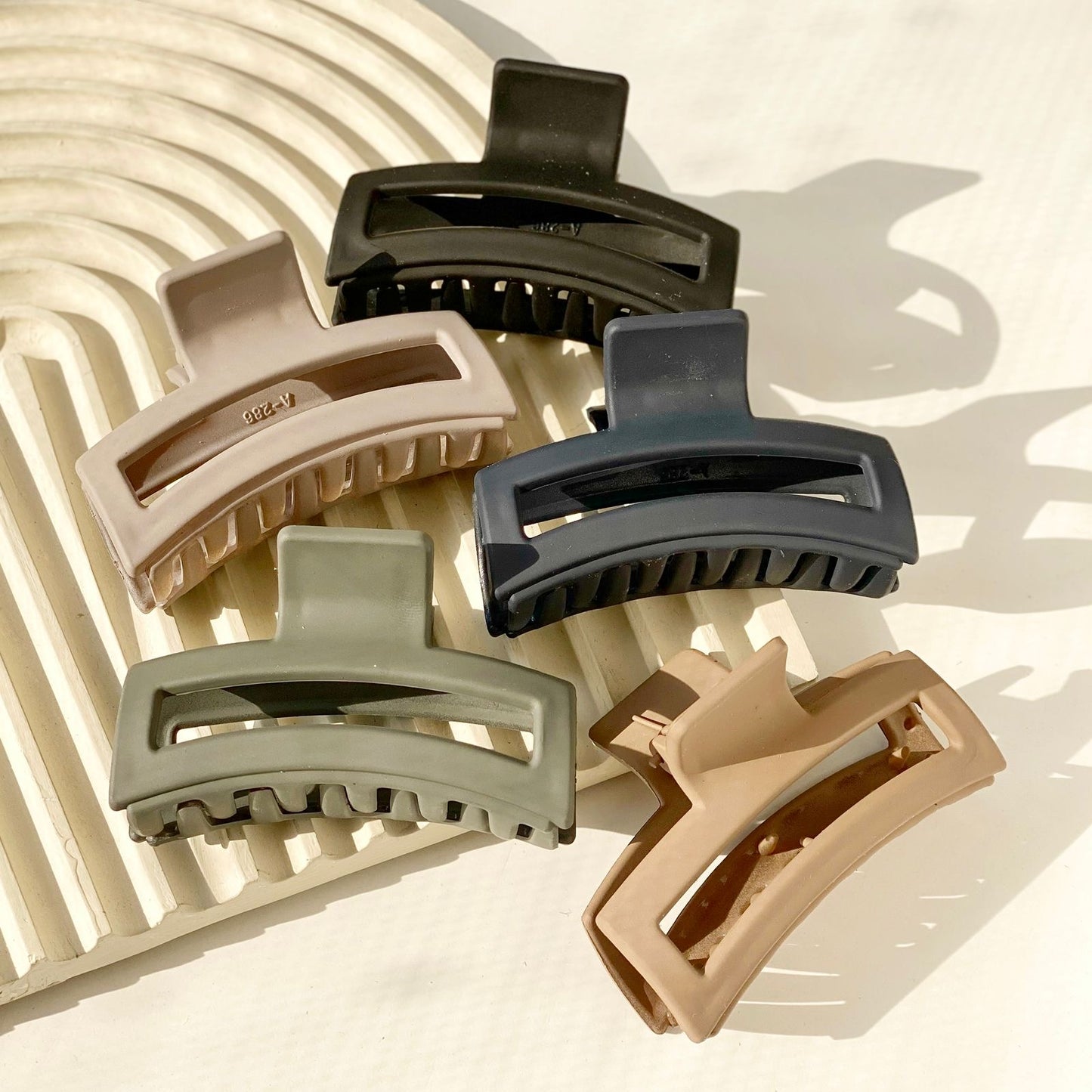Neutral Hair Claw