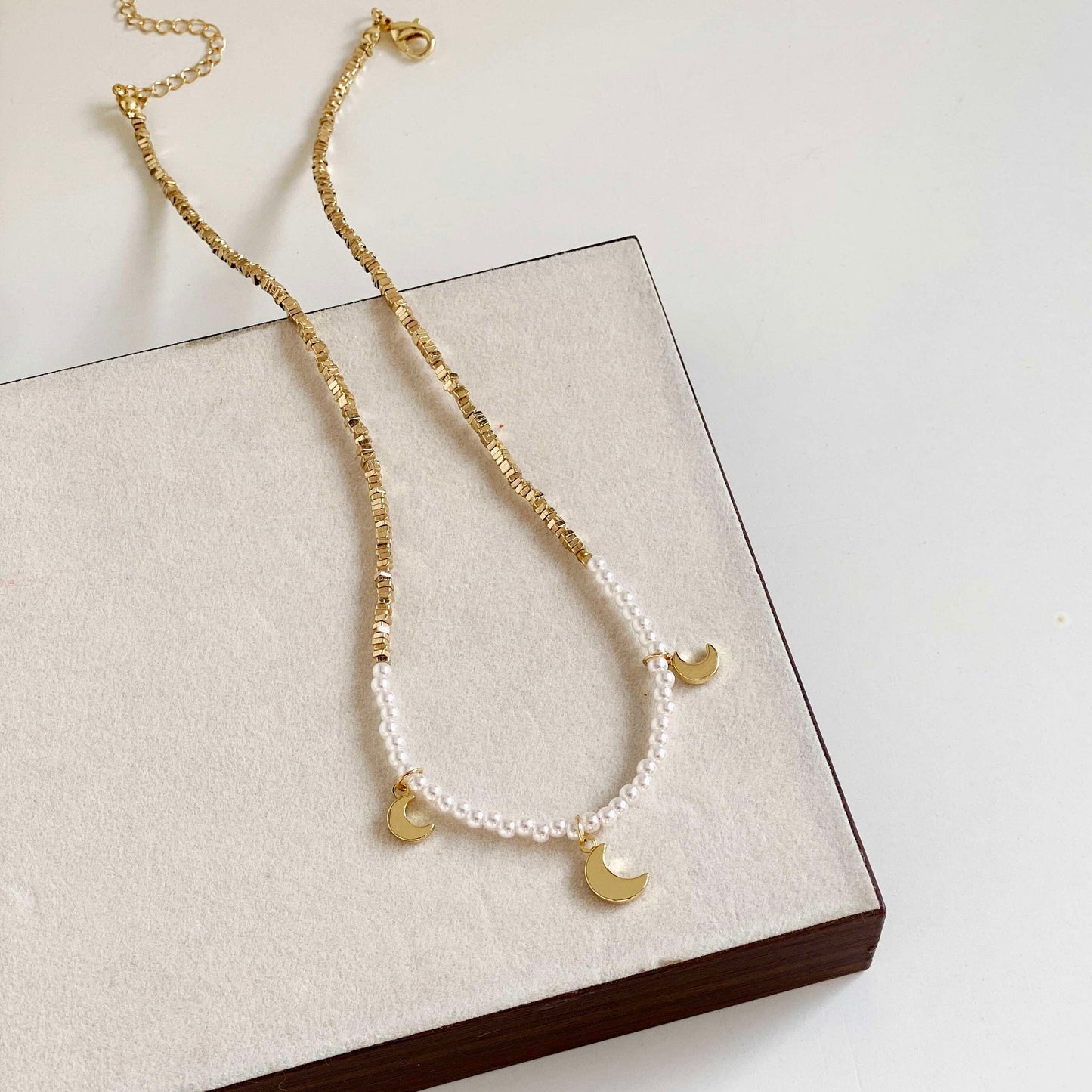 Luna Pearl Necklace