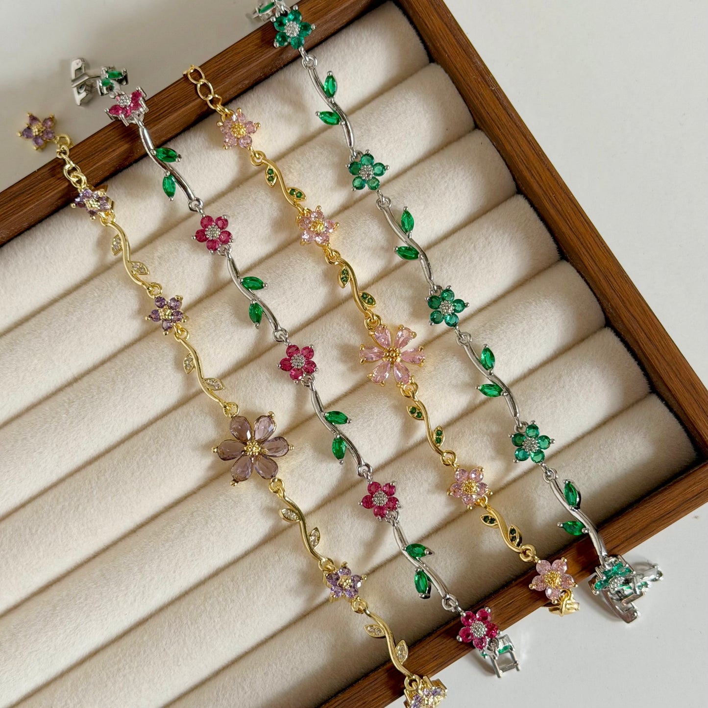 Daisy Bloom Bracelet