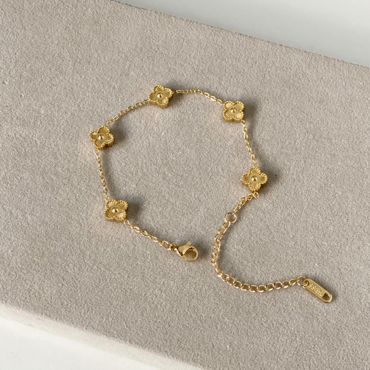 Mini Luxe Clover Bracelet