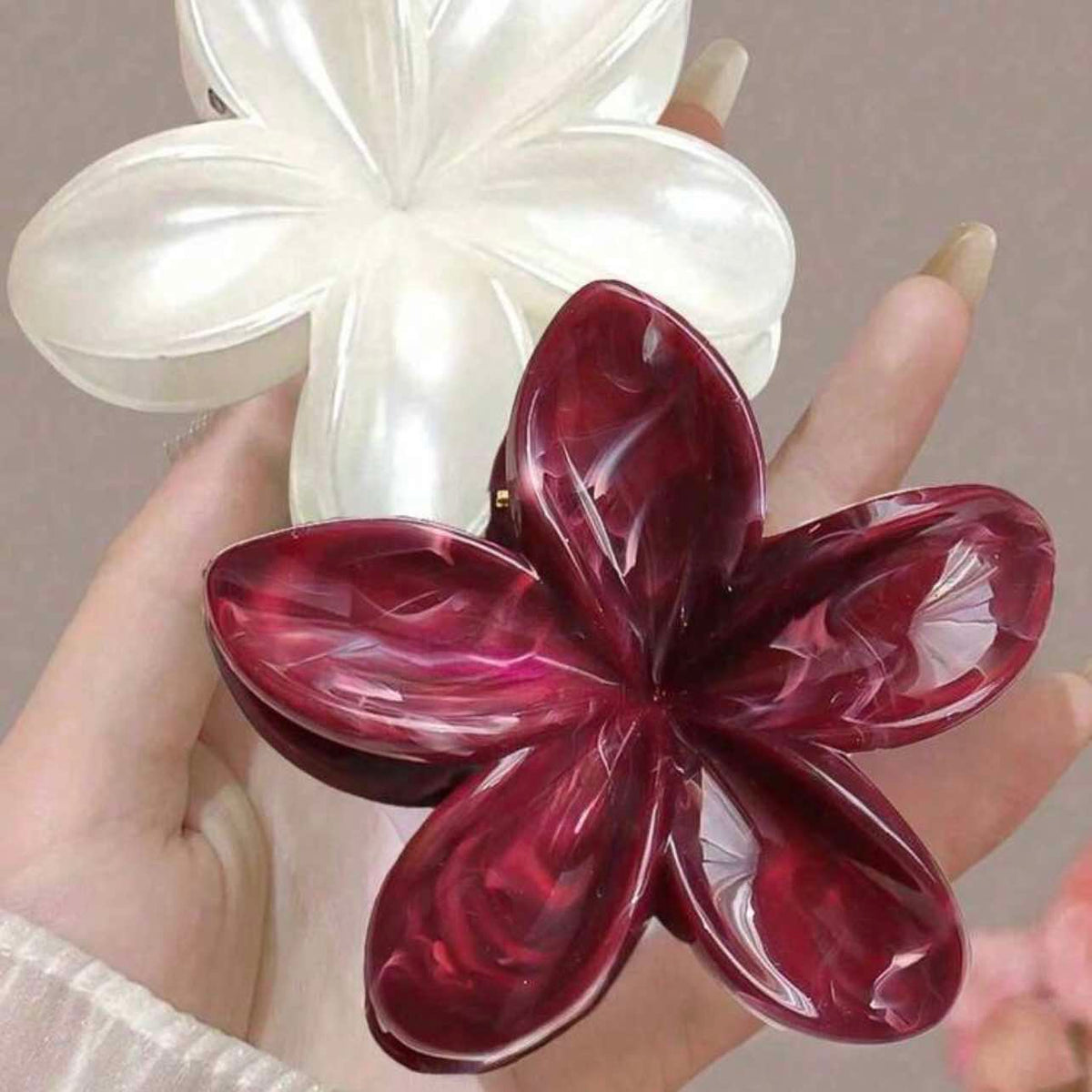 Lotus Claw Clip