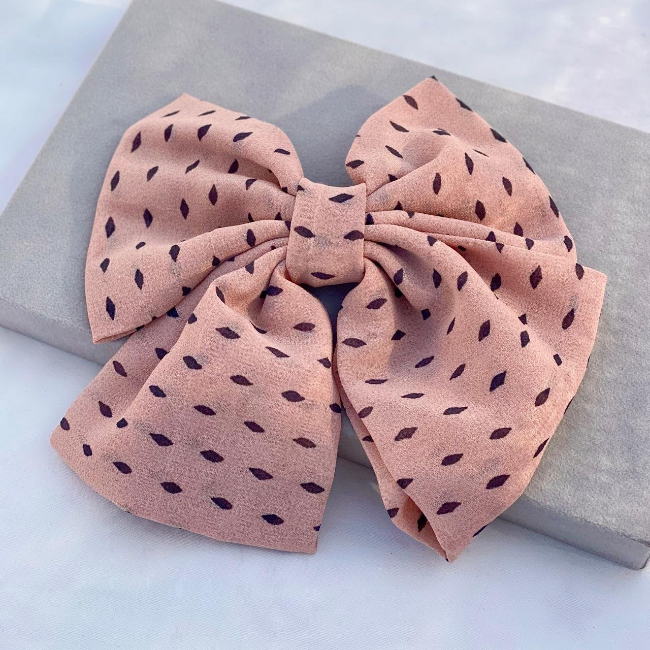 Peachy Keen Bow