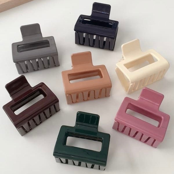 Basic Gloss Claw Clip
