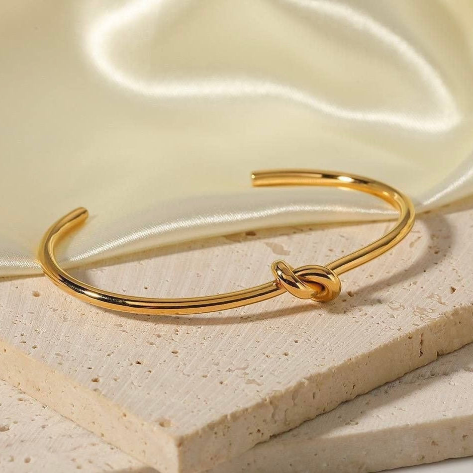 Knot Cuff