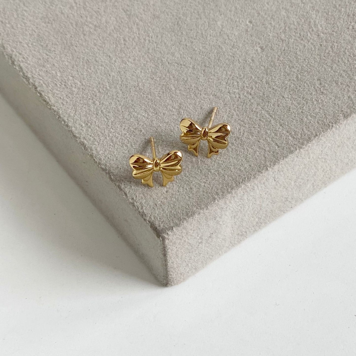 Mini Bow Studs