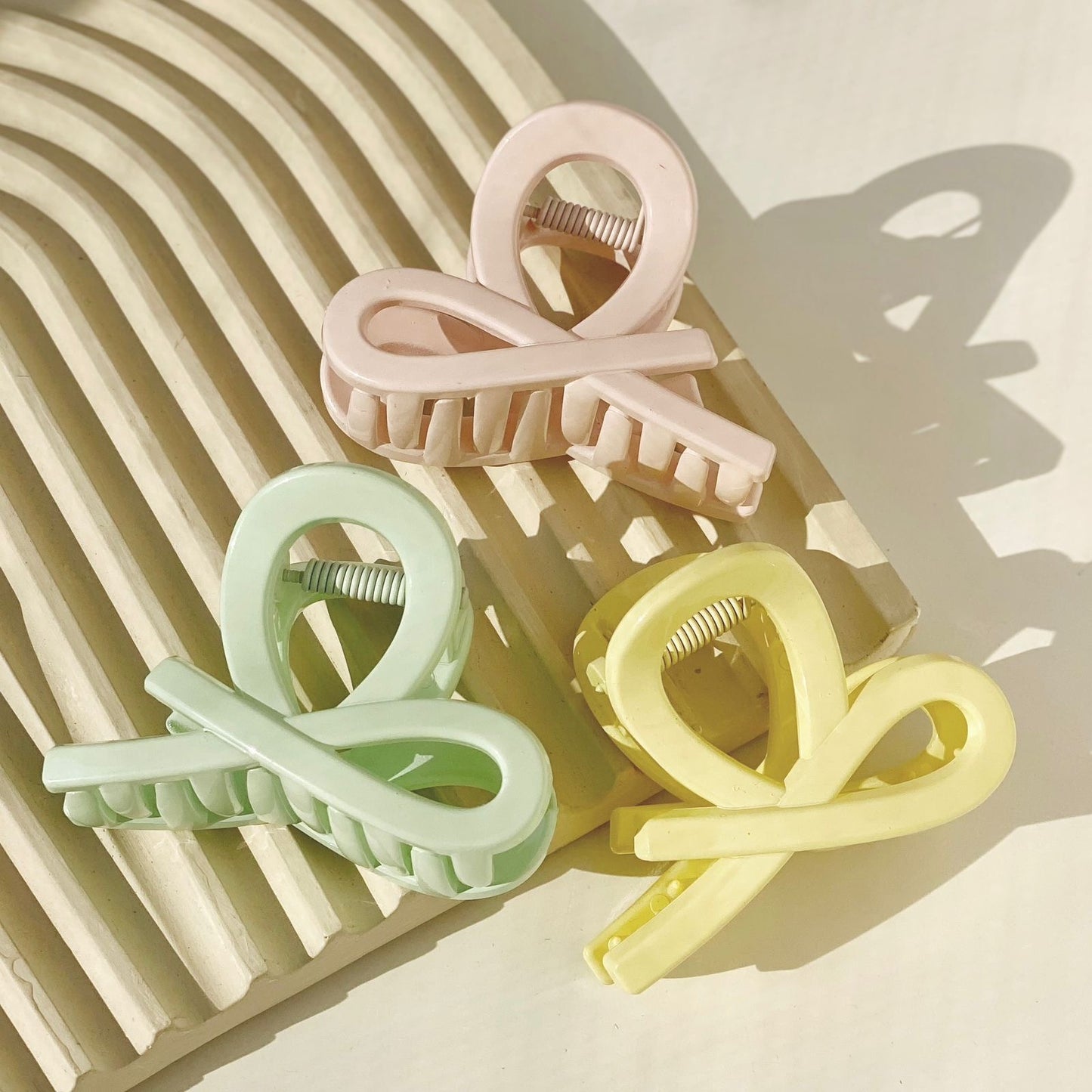 Gloss Claw Clip