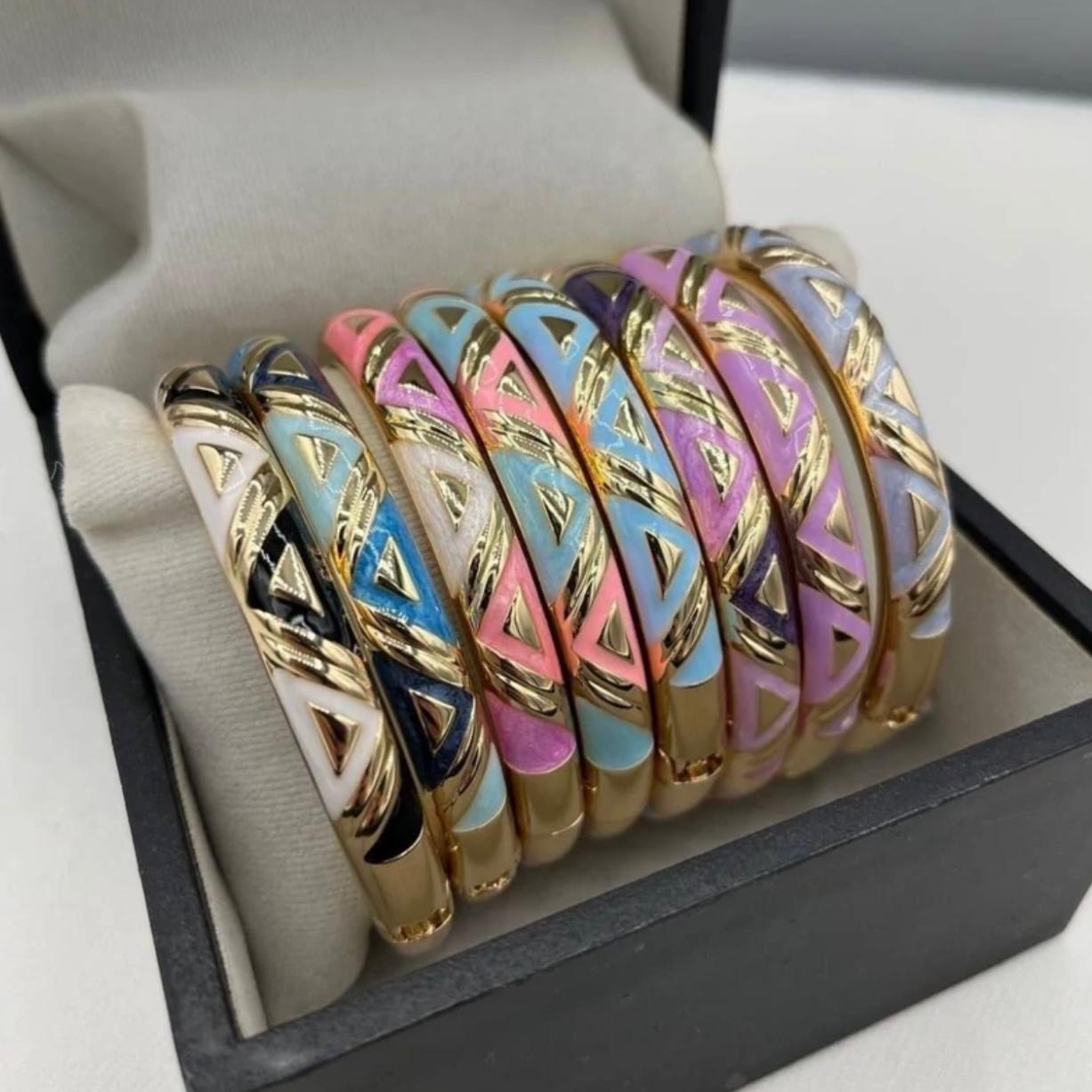 Dream Stack Bangle (1 pc)