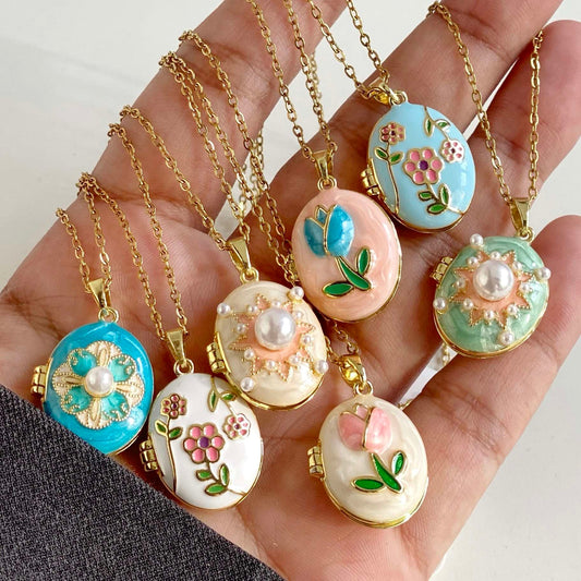 Whimsy Openable Pendant