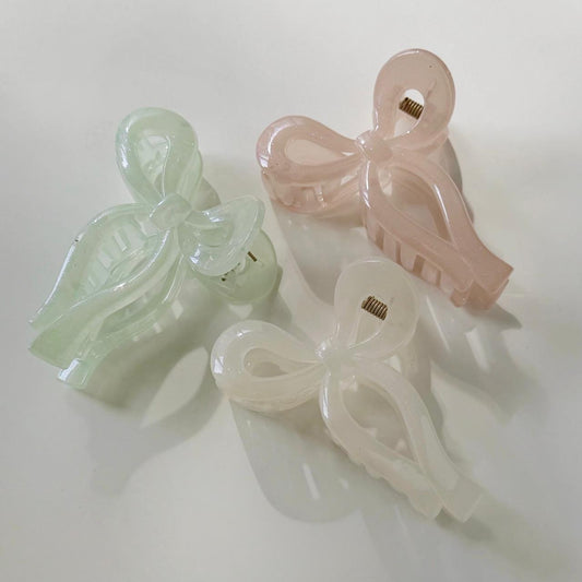 Dreamy Bow Claw Clip