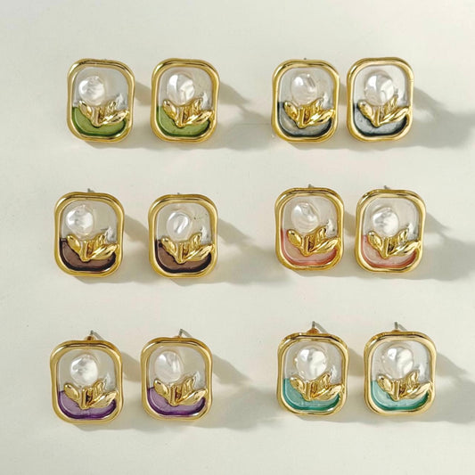 Dandelion Studs