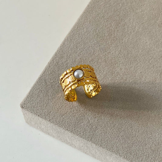 Selena Pearl Ring