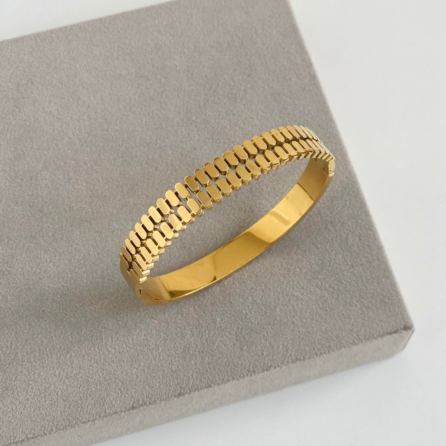 Swirl Gold Bracelet