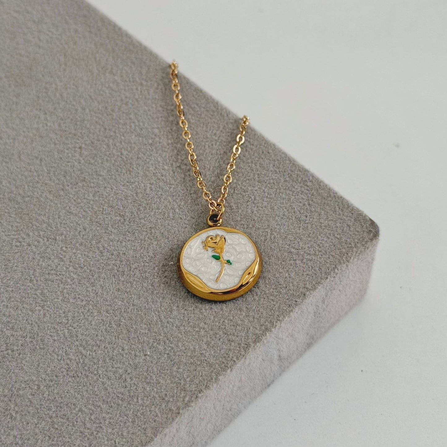 Rosie Gold Pendant