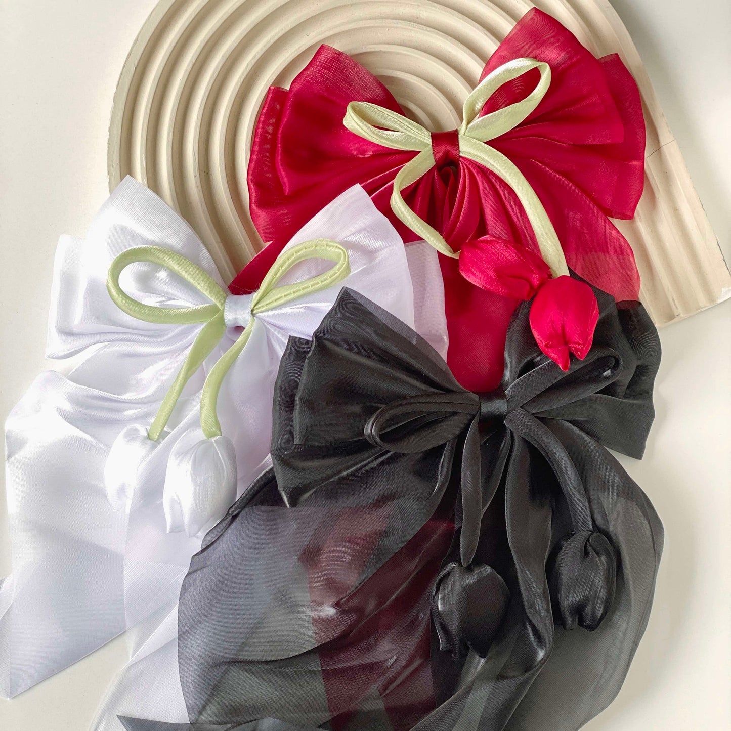 Tulip Bow Tail