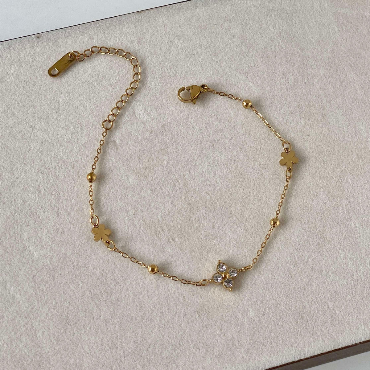 Luxe Flora Zirconia Bracelet