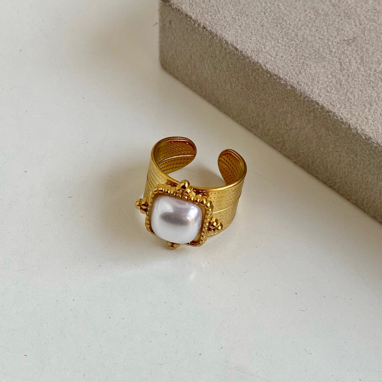 Nova Pearl Ring